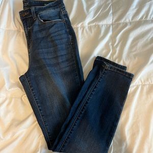 Judy Blue straight leg / skinny jeans dark wash